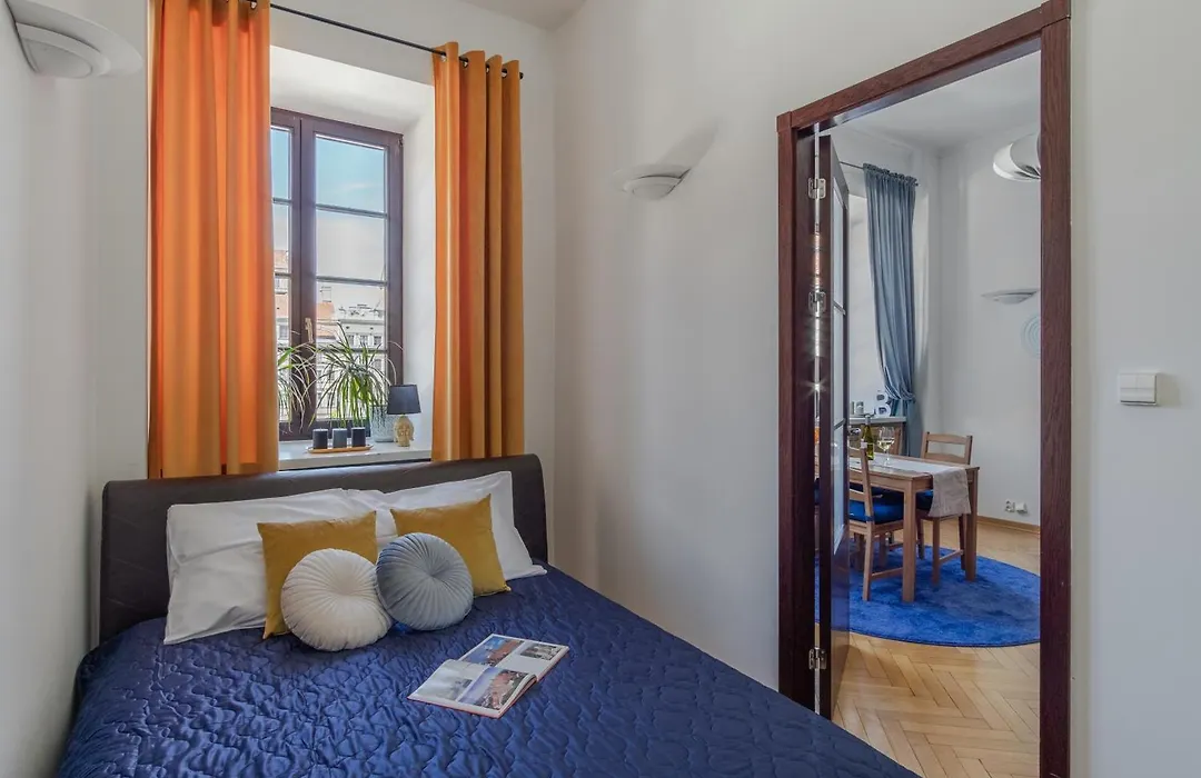 Old Town Home - Premium Apartment-1
