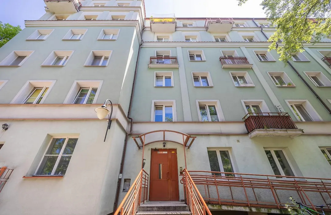 Elegancki Apartament dla 4 osób w Warszawie by Noclegi Renters-1