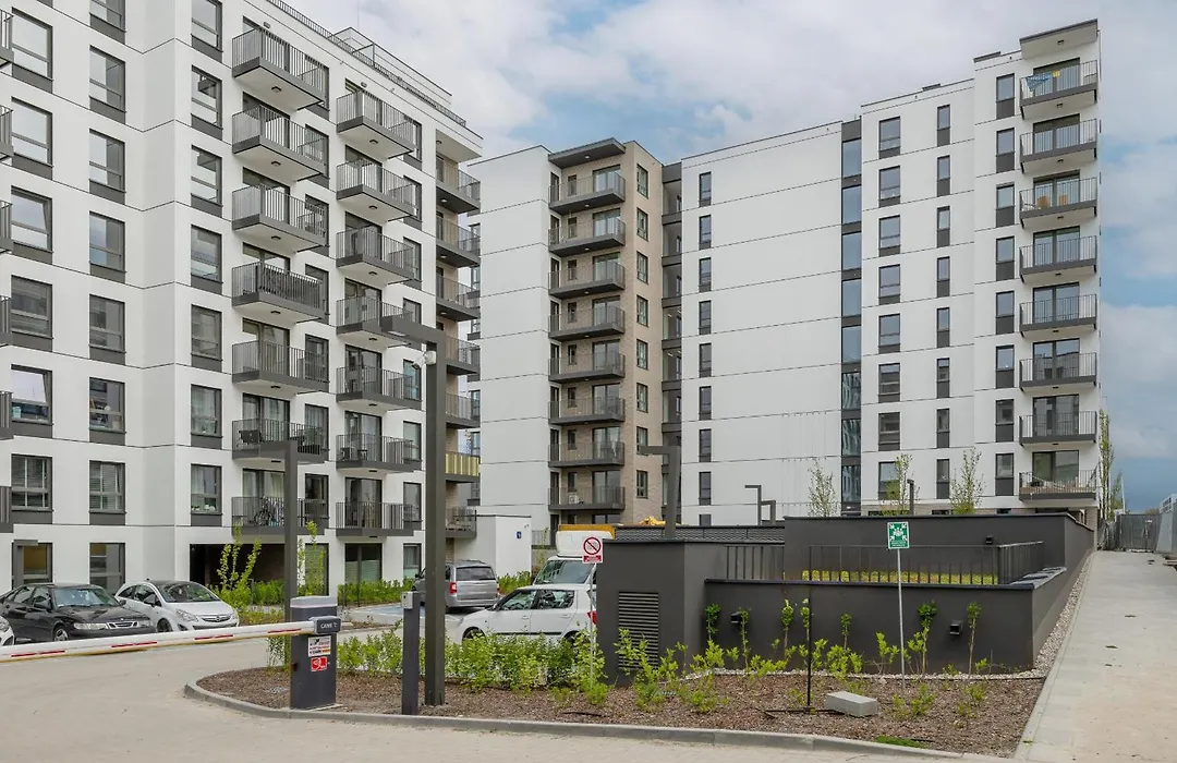 Herbu Oksza Elegant Apartment With Parking By Noclegi Renters-1