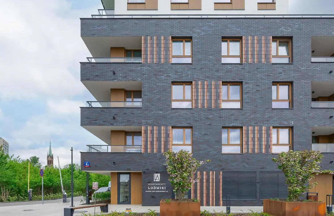Apartamenty Ludwiki z Parkingiem by Noclegi Renters-1