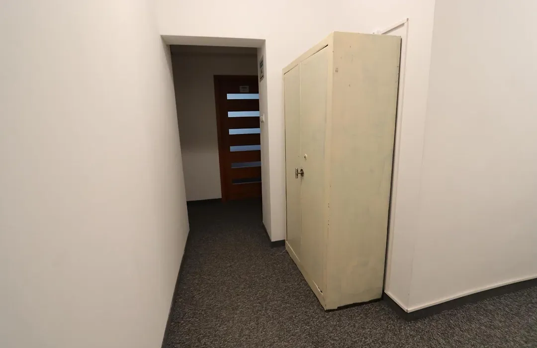 Fantastic Waw - J7 Room F-1