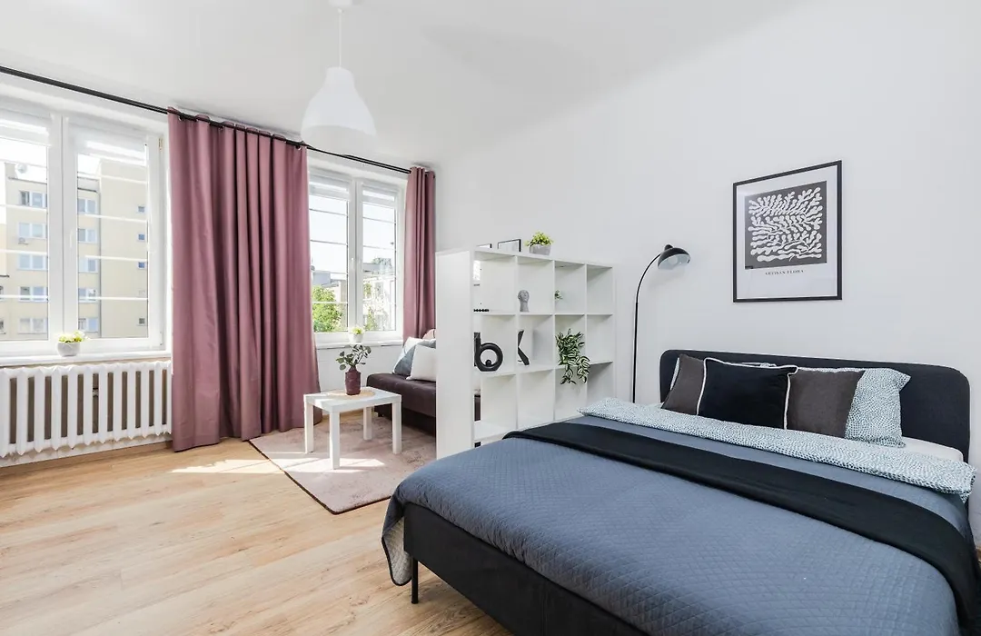 Zajecza Apartment Near Copernicus Center Parking By Mia-1