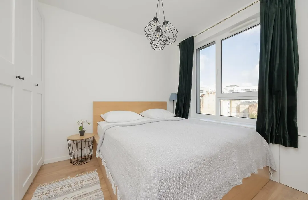 Wyjatkowy Apartament Z Parkingiem W Warszawie By Rent Like Home-1