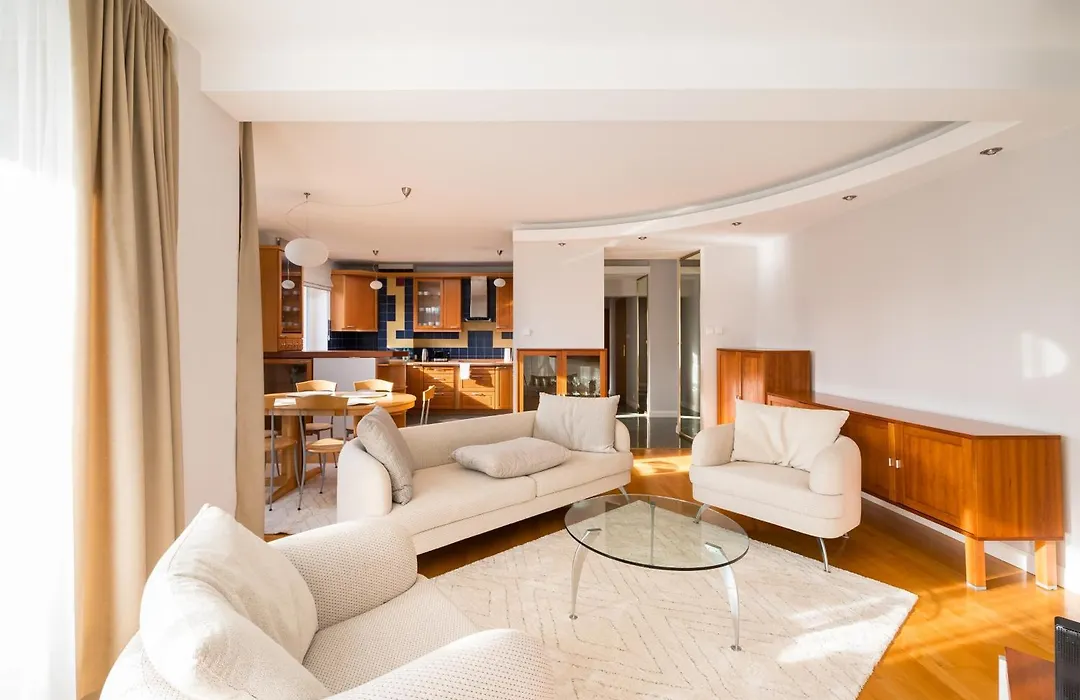 Metro Imielin 2-Bedroom Apartment By Bookinghost-1