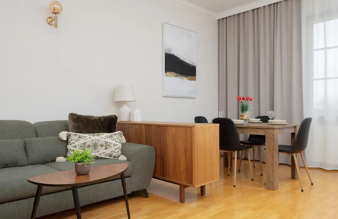 Spacious Filtry Apartment Near Pola Mokotowskie By Noclegi Renters-1