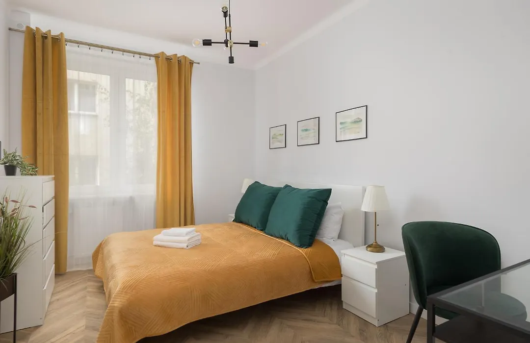 Chmielna Green Apartment By Bookinghost-1