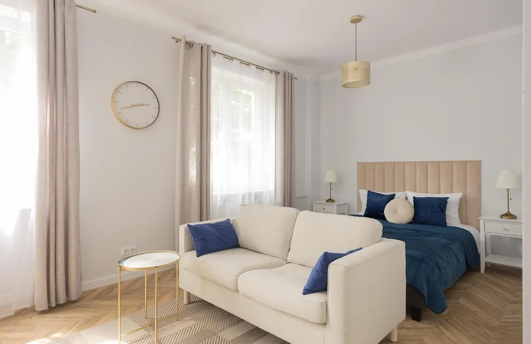 Chmielna Green Apartment By Bookinghost-1