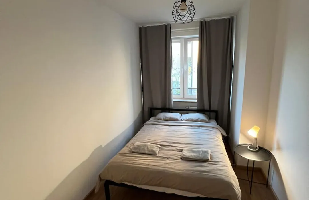 Warsaw City Budget Room 3 #Self Check-In #Essentials Included-1