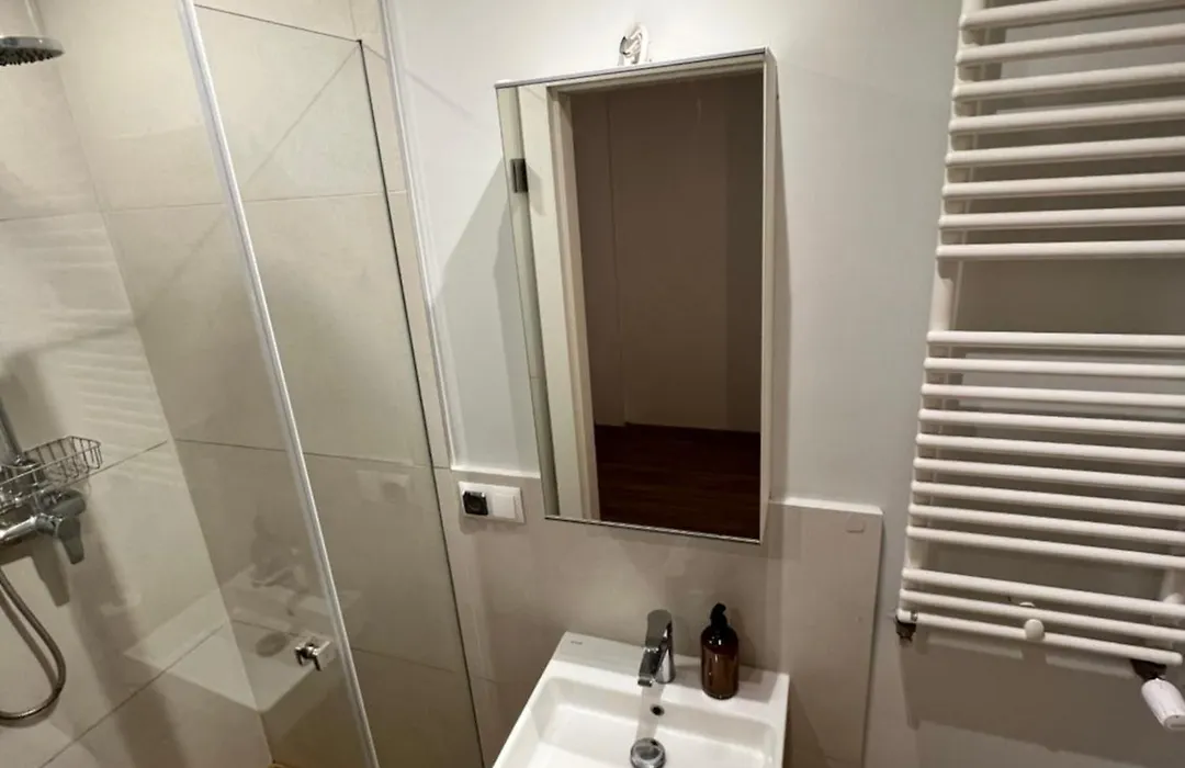 Warsaw City Budget Room 2 #Self Check-In #Essentials Included-1