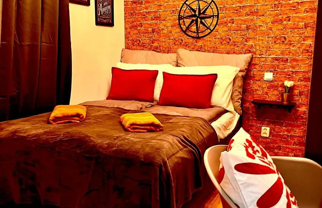 Premium Center Apartment Golden Street-1