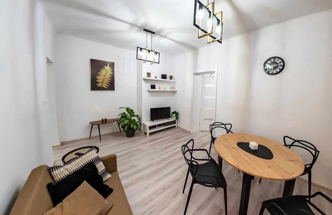 3 Maja Apartment-1