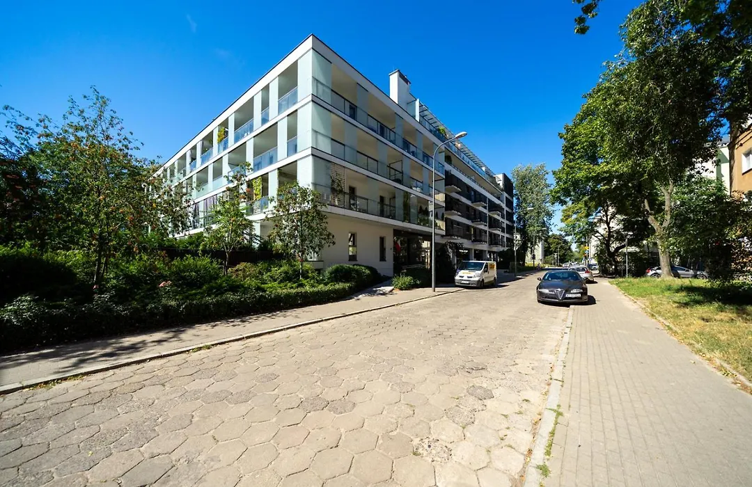 Warsaw Leszno Apartment with Parking - by Rentujemy-1
