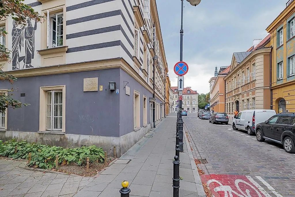 Rynek Nowego Miasta 27 by NYX Apart-1