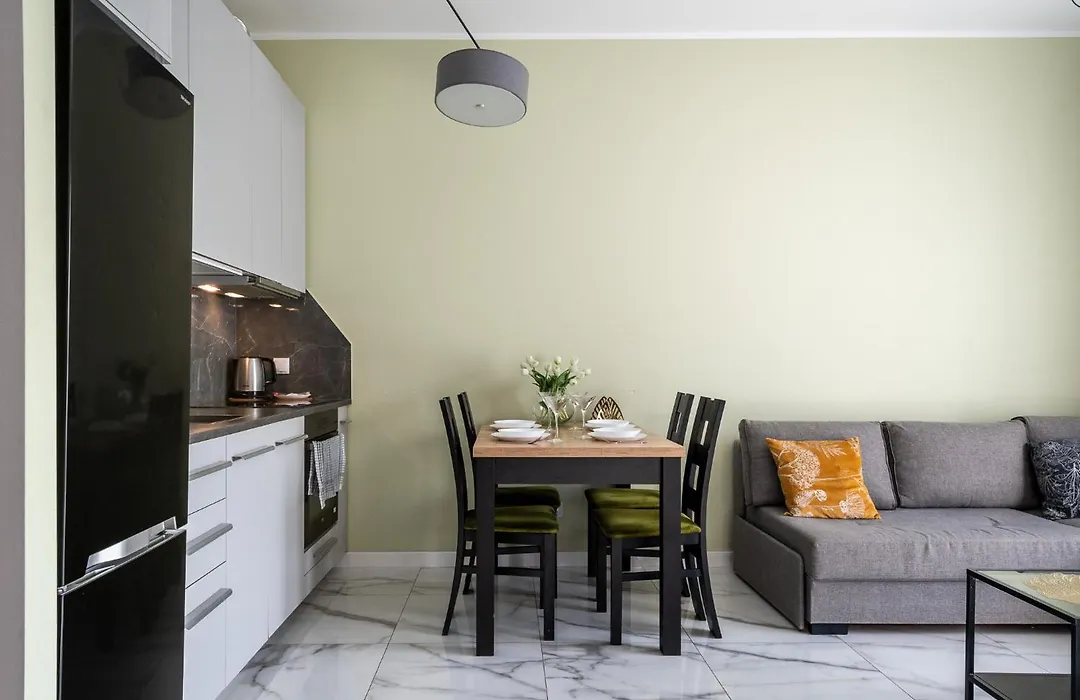 Prymasa Tysiąclecia 83A Separate Bedroom Free Garage By Perfect Apart 634-1