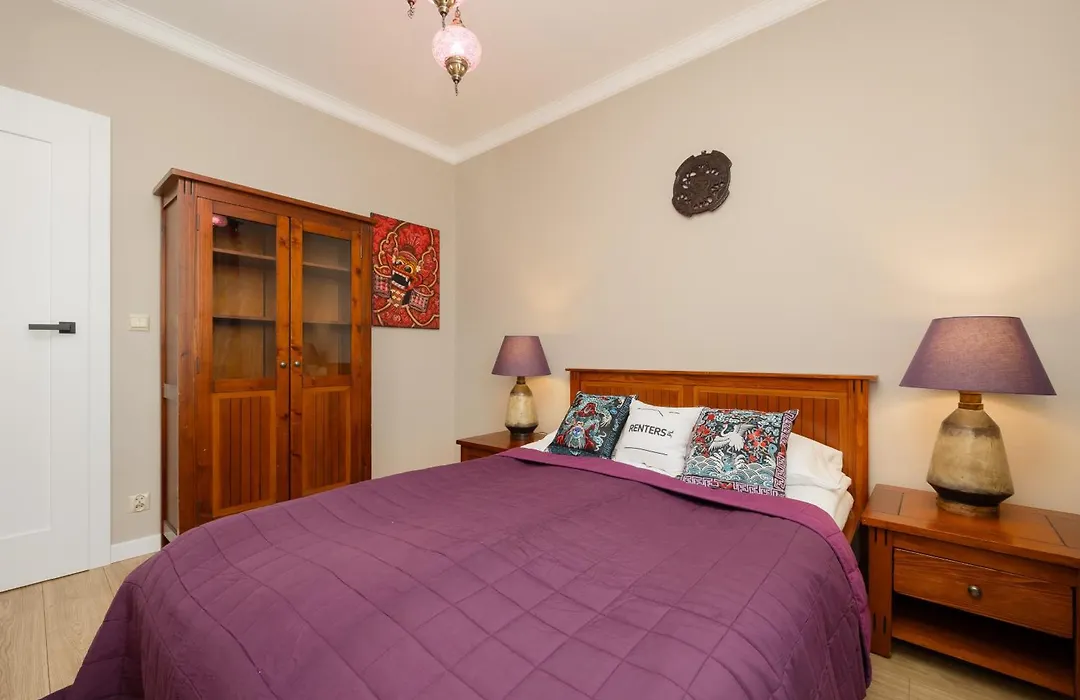 Beautiful Apartment For 6 People With Balcony In Warsaw By Noclegi Renters-1