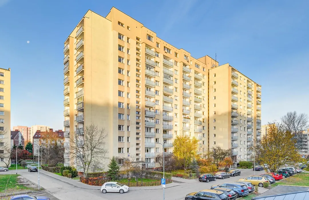 Andersena Modern A - 10 Min Cmkp - 5 Min Metro - 15 Min Center-1