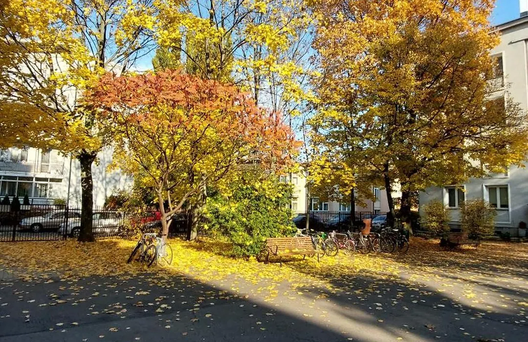 Klimatyczny Apartament Na Bielanach Przy Metrze-1