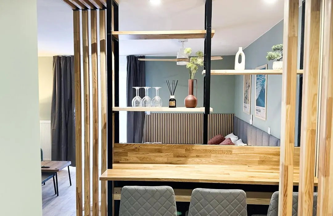 Green Studio With Balcony - Free Parking-1