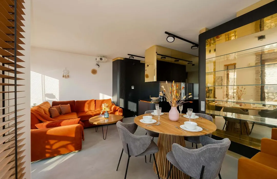 Lux Riverview Air-Conditioned Studio With Parking By Noclegi Renters-1