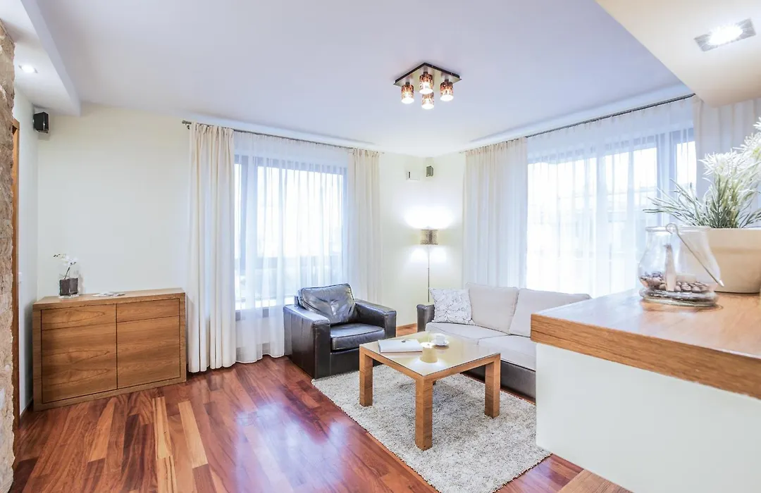 Exclusive Apartments Warsaw City Centre-1