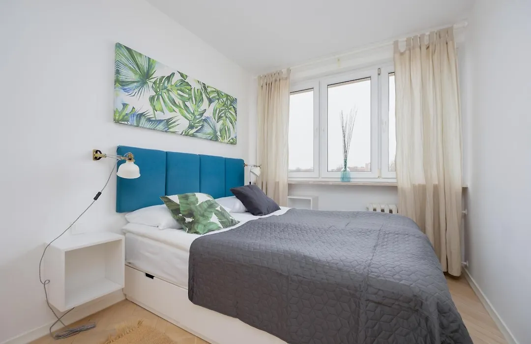 Belwederska Apartment With Balcony Next To Promenade Park By Noclegi Renters-1