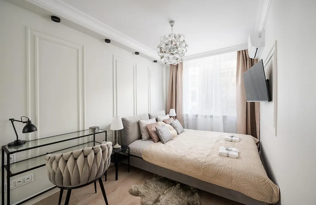 Grand Central Suite 5Min From Central Station With A Balcony& Air Conditioning-1