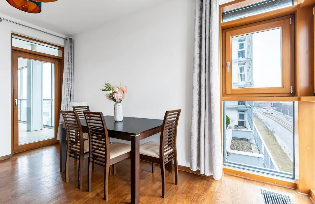 Apartament Przy Arkadia 2 Sypialnie Balkon Widok 8 Pietro Metro Gdanska Garaz-1