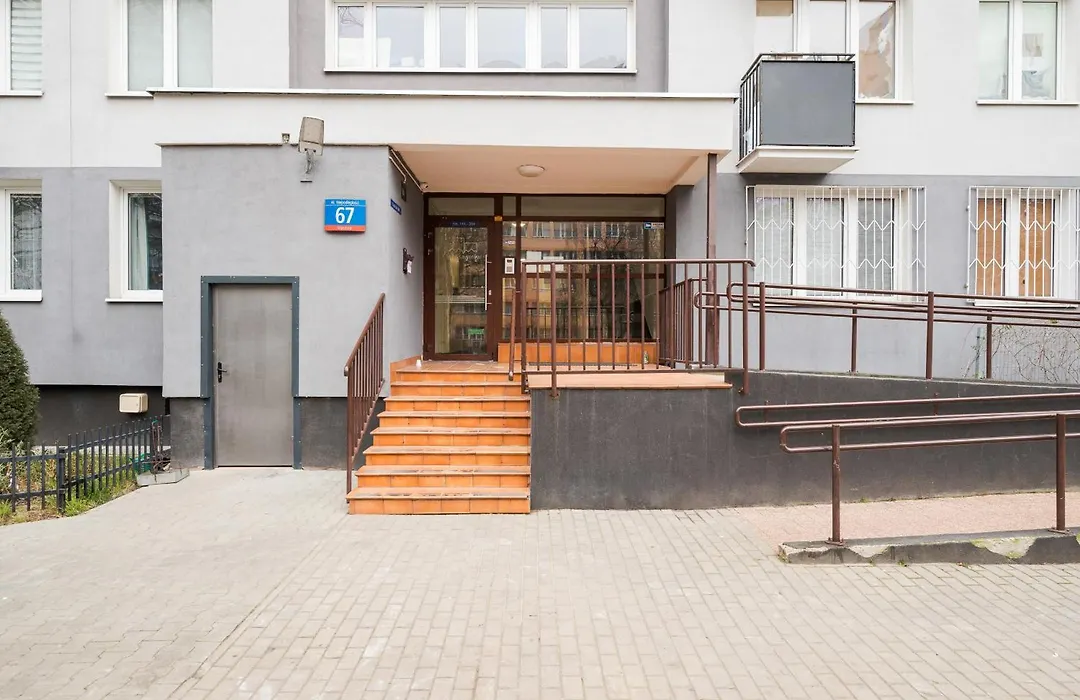 Metro Wierzbno Homely Apartment By Bookinghost-1