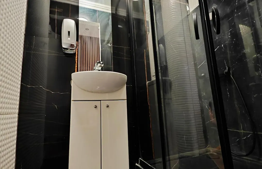 Marszalkowska Apartment Best Outdoor View Balcony And Shower-1