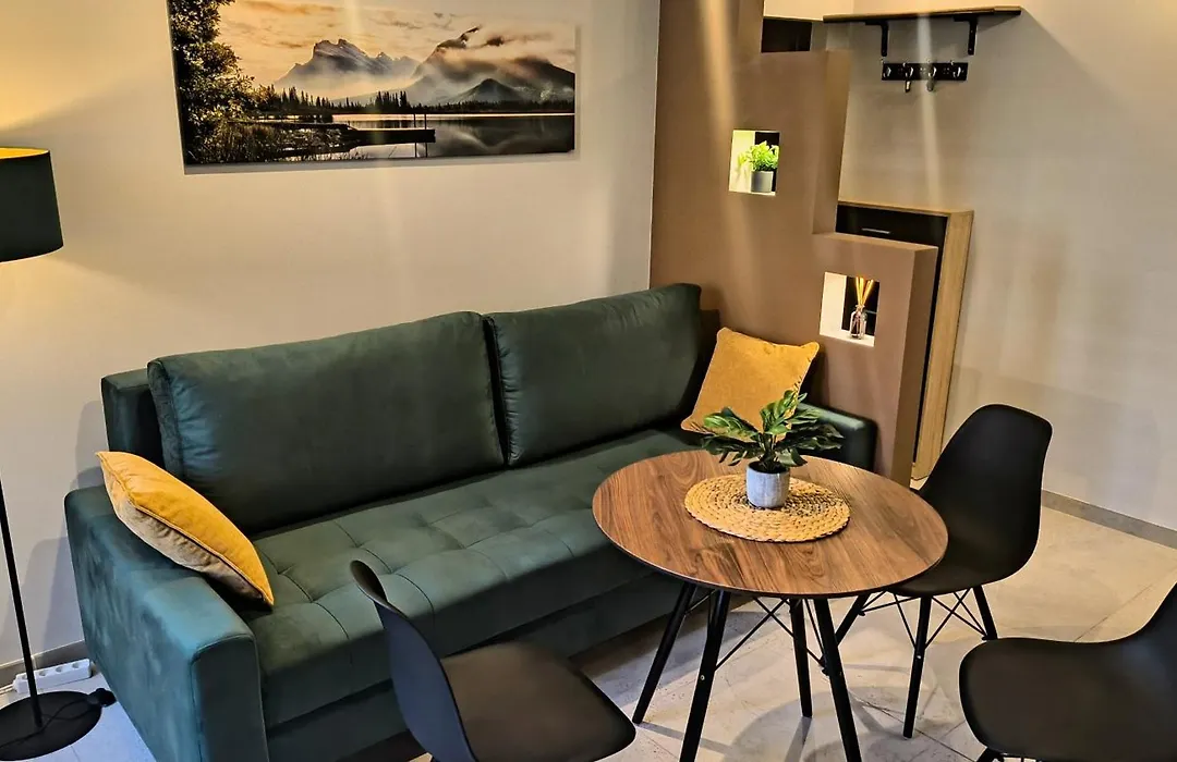 Verdant Apartment-1