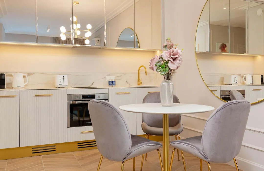 Lux Warsaw City Center Mennica Residence By Renters Prestige-1