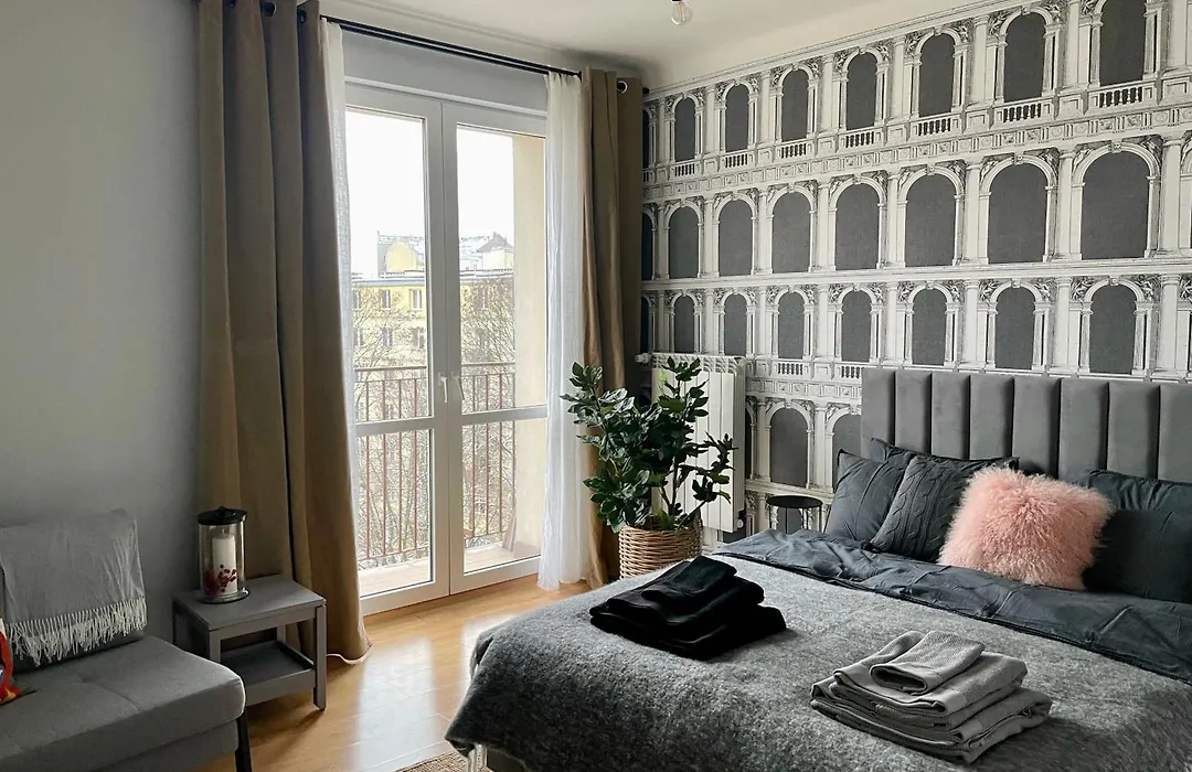 Słoneczny Apartament Koszykowy!-1