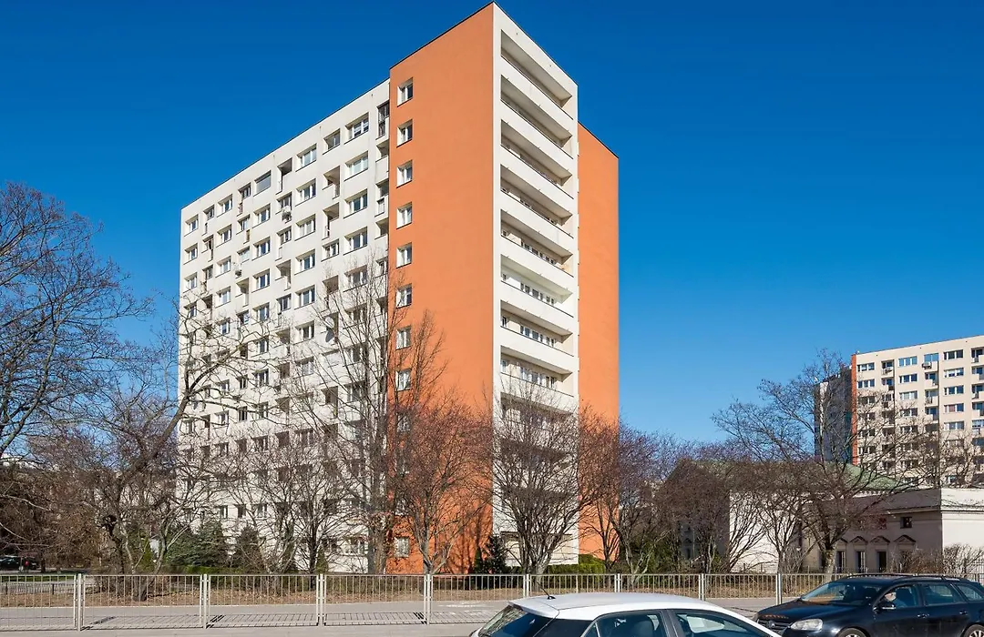 Olszowa 8 Riverside Apartment by BookingHost-1
