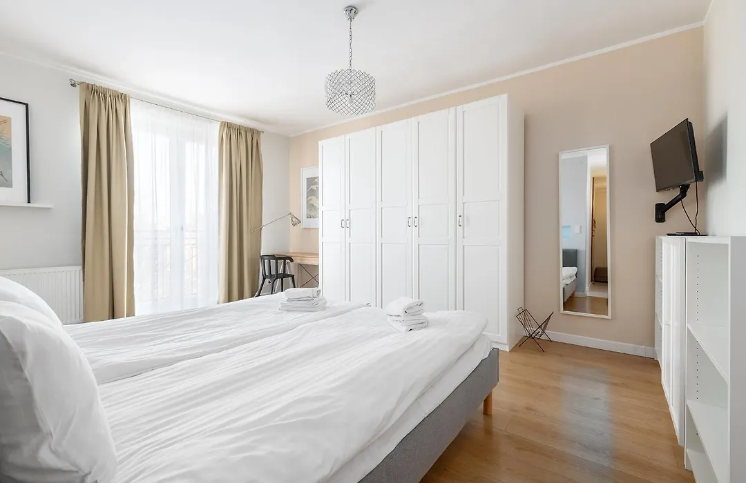Rentplanet - Studio Bialobrzeska-1