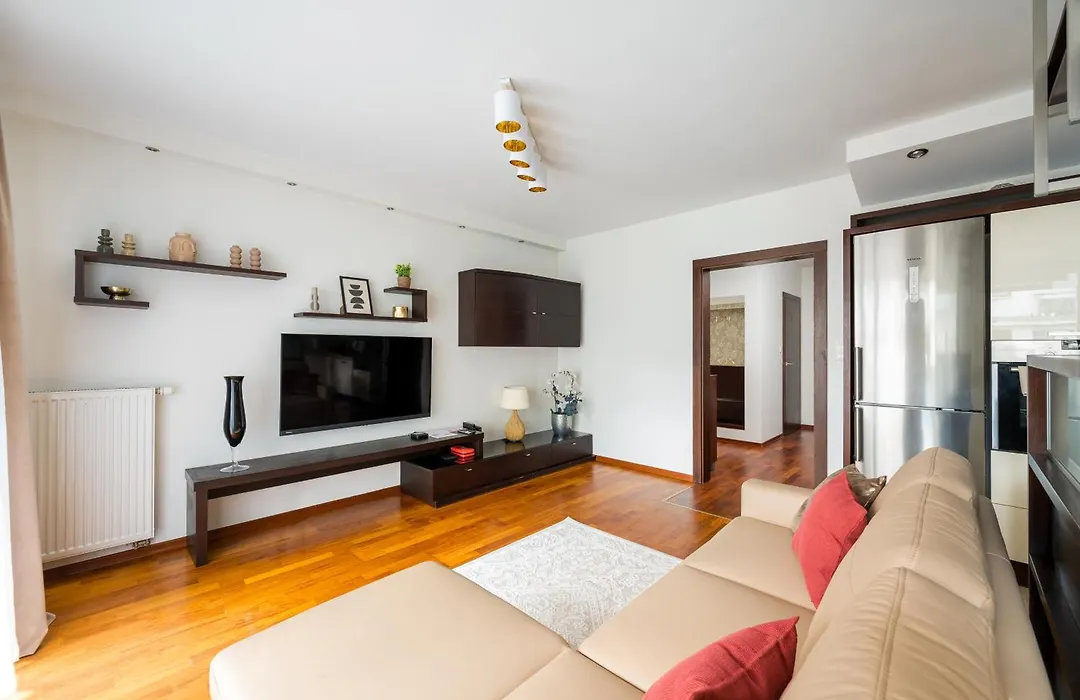 Metro Wilanowska Cosy Apartment By Bookinghost-1