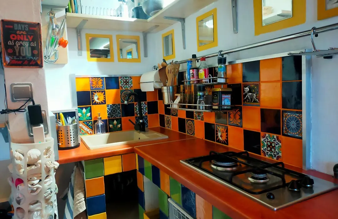 Colourful Space, So Central-1