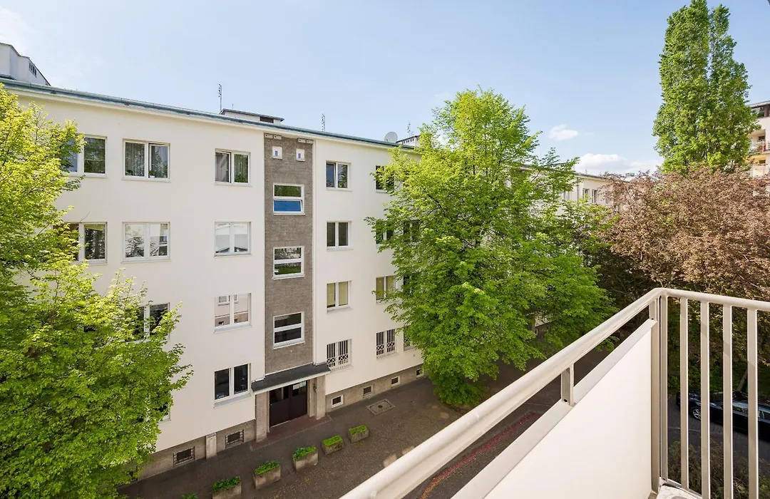 Saxon Garden Spacious Apartment By Bookinghost-1