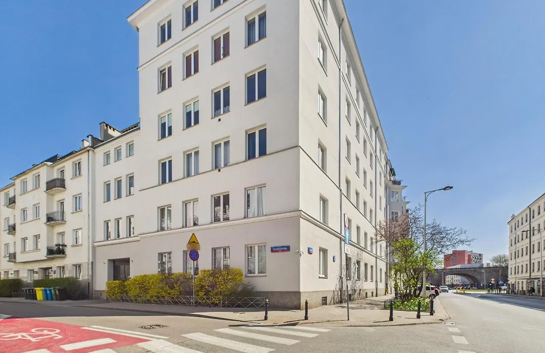 Bright Apartments With Air Conditioning Near The Copernicus Science Center In Warsaw By Noclegi Renters-1