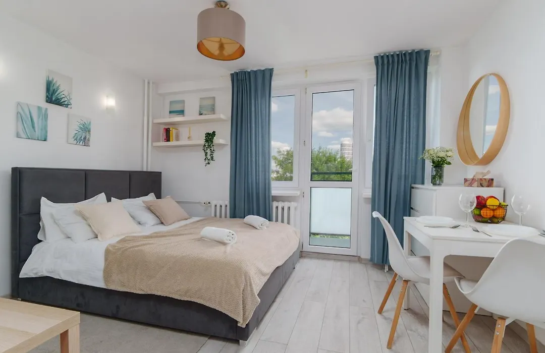 Lyna Home - Plus-1