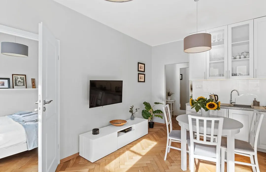 Cute Apartment In The Historic Old Town Of Warsaw-1