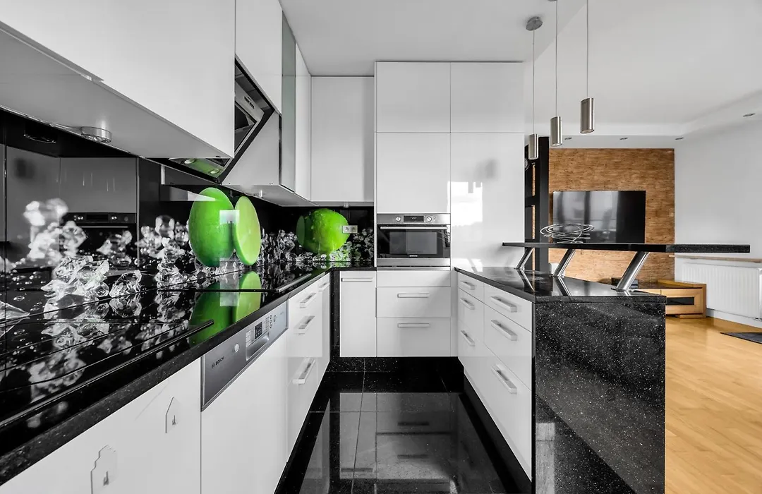 Sokratesa Business Apartments - 52M2 Terrace, Parking, Metro Nearby - By Rentujemy-1