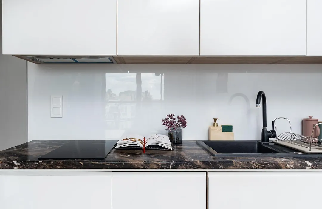Business Suite Grzybowska by VAYA STAYS-1