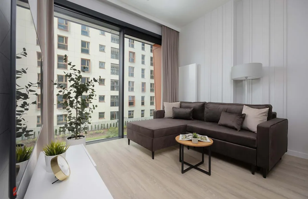 Towarowa Towers Prestigious Apartaments With Ac & Parking In Warsaw By Renters Prestige-1