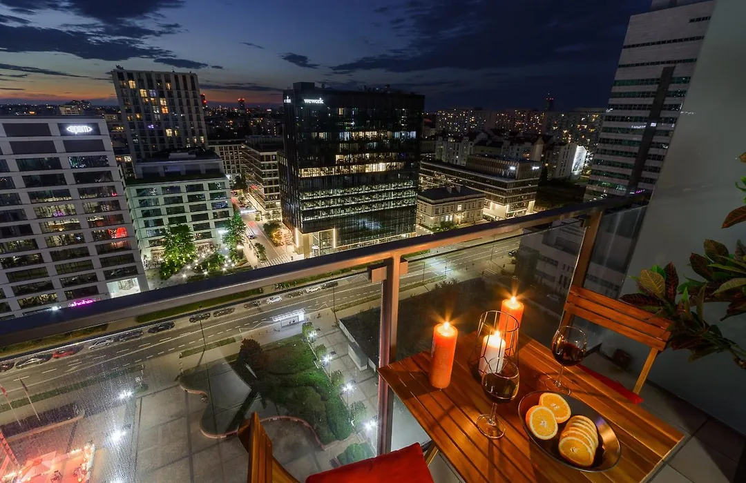 Lumina I 2-Rooms Apartment With Balcony I Parking I Platinum Tower-1