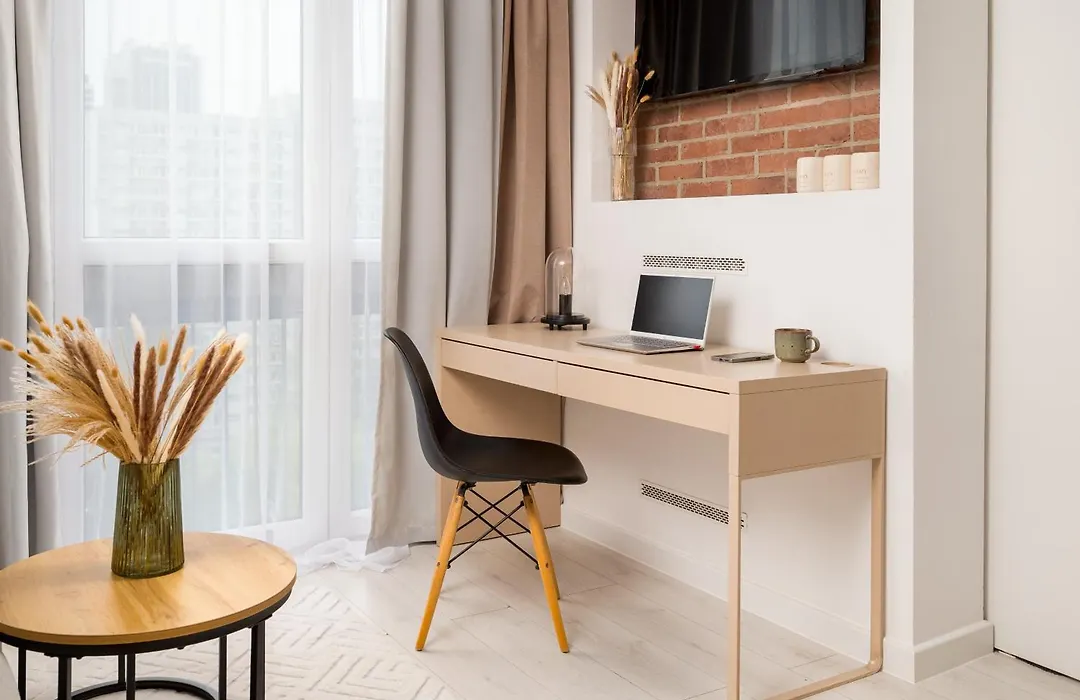 Charming 2X 1-Br Studios 950 M From Central Station, Bedroom & Separate Living Room-1