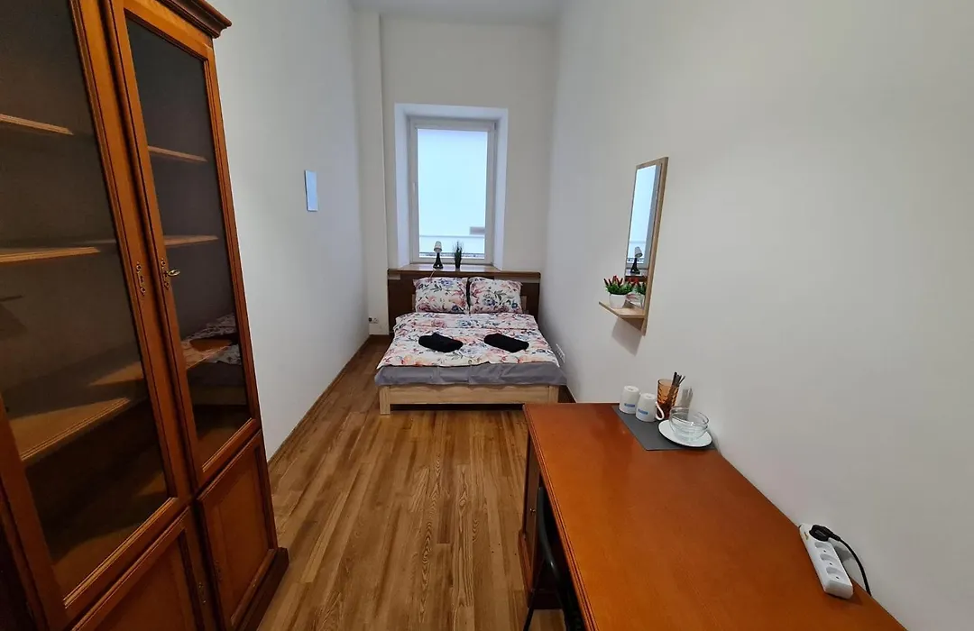 Fantastic-Inn Warszawa - Czackiego-1