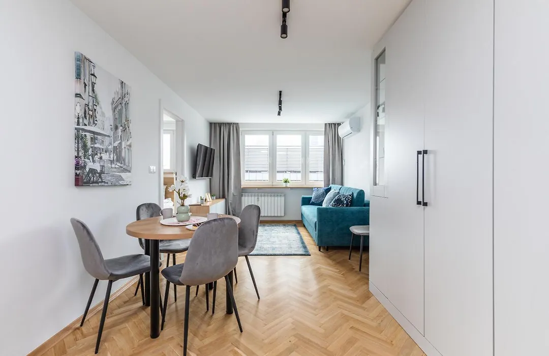 Family Central Spot By Vaya Stays-1