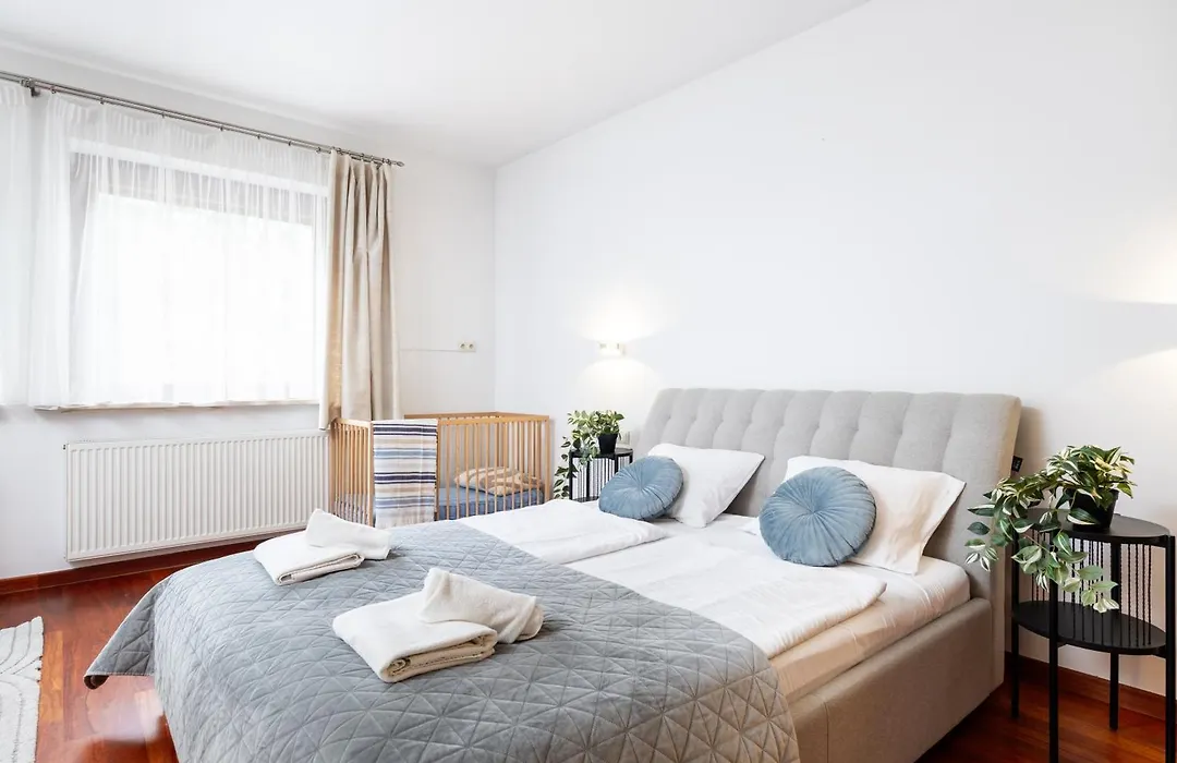 Royal Retreat Luxury Apartment Lazienki Park-1