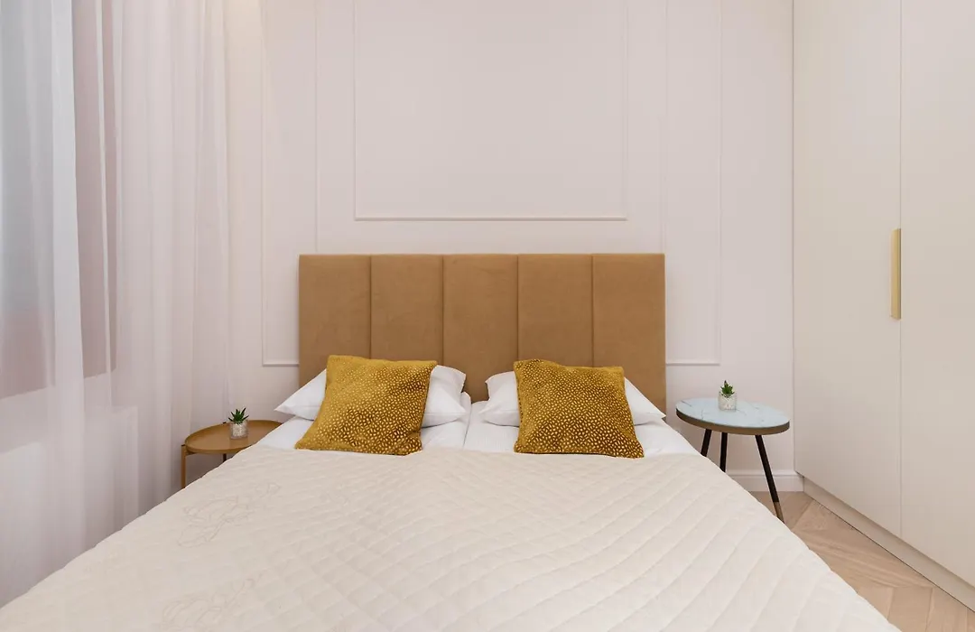 Lux Apartment Niemcewicza With Ac & Balcony Warsaw Ochota By Noclegi Renters-1
