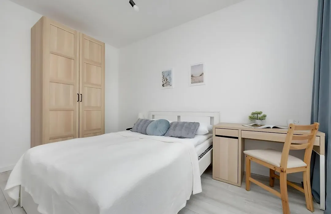 M&R Apartament Airport&Business Premium Atrium, Garage, Close By Chopin Airport-1